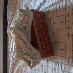 Floral White Vans